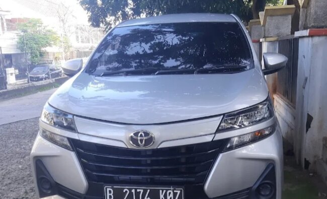 10 Rental Mobil Grogol Jakarta Barat, Harga Sewa Murah 400K