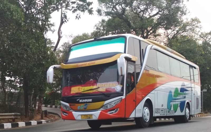 bus jakarta banyuwangi