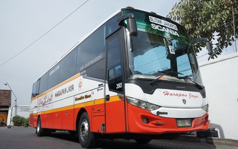 bus jakarta blitar