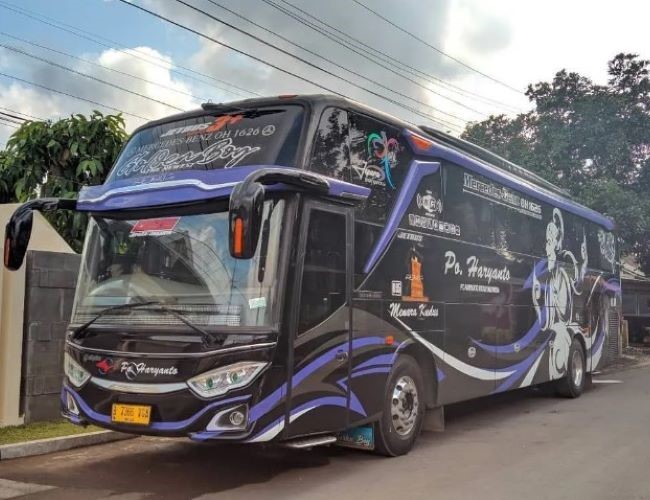 Haryanto Bus Semarang Bandung - Photo by Borobudur News